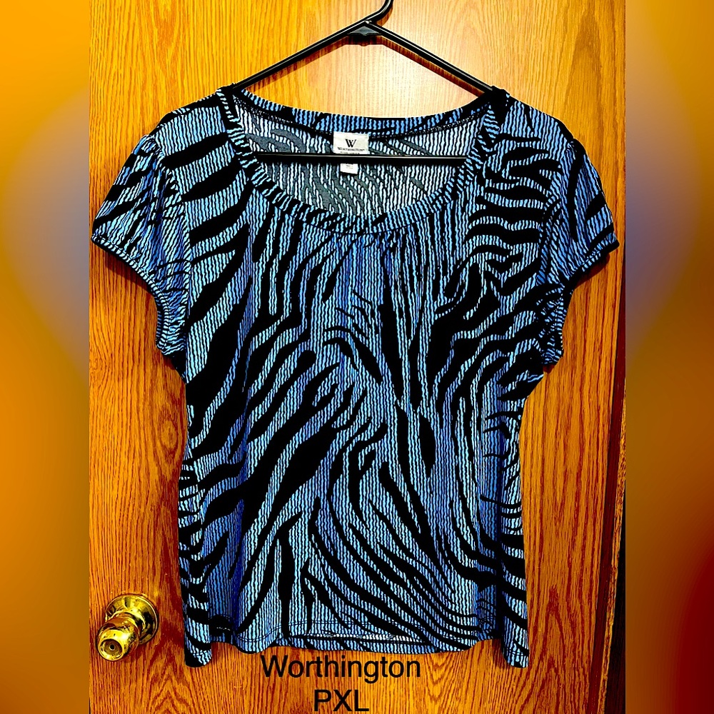 Worthington PXL short sleeve blouse